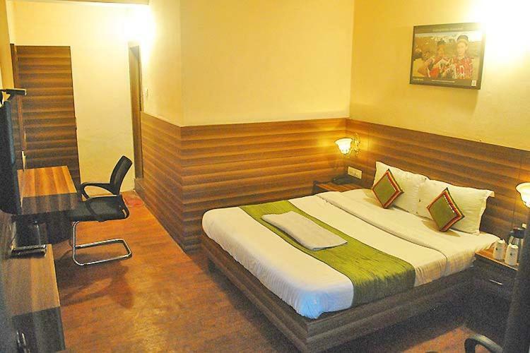 Vijay Palace Hostel Dharamshala Exterior photo