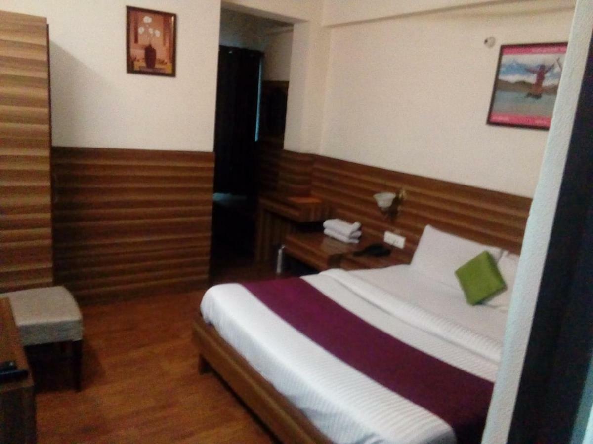Vijay Palace Hostel Dharamshala Exterior photo
